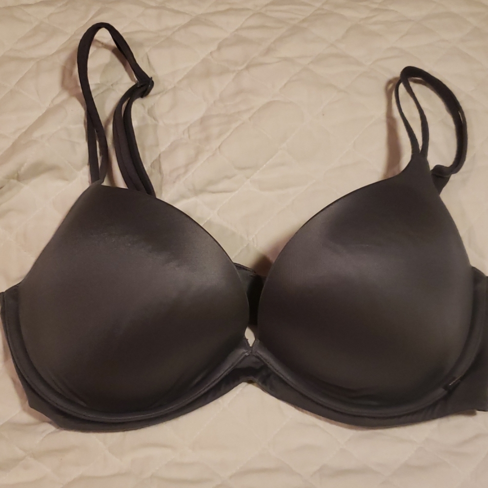 Victoria Secret T-Shirt Bra